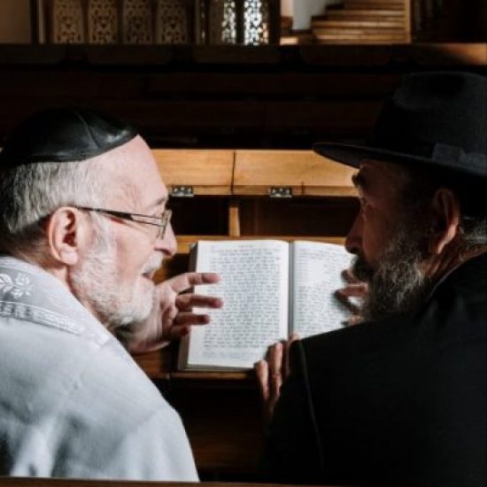 étudier-la-torah-LMDK
